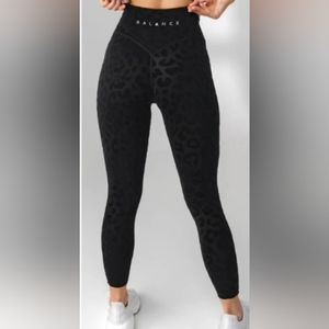 Balance Athletica Lux Velvet Leopard print leggings Size small